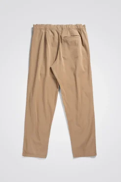 Ezra Light Stretch